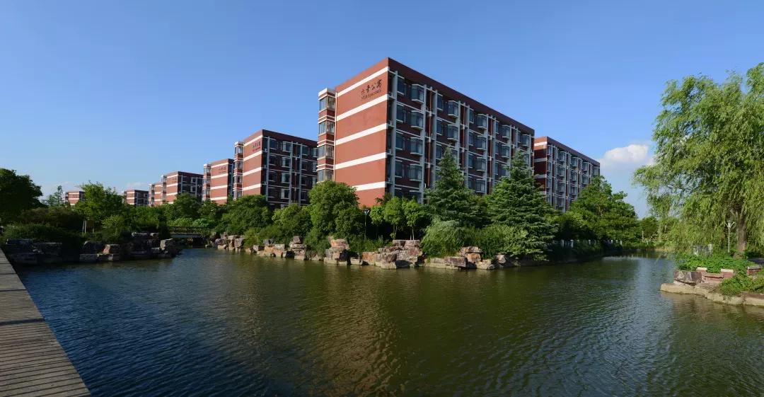 江苏省五星级高中（四）江苏省锡山高级中学