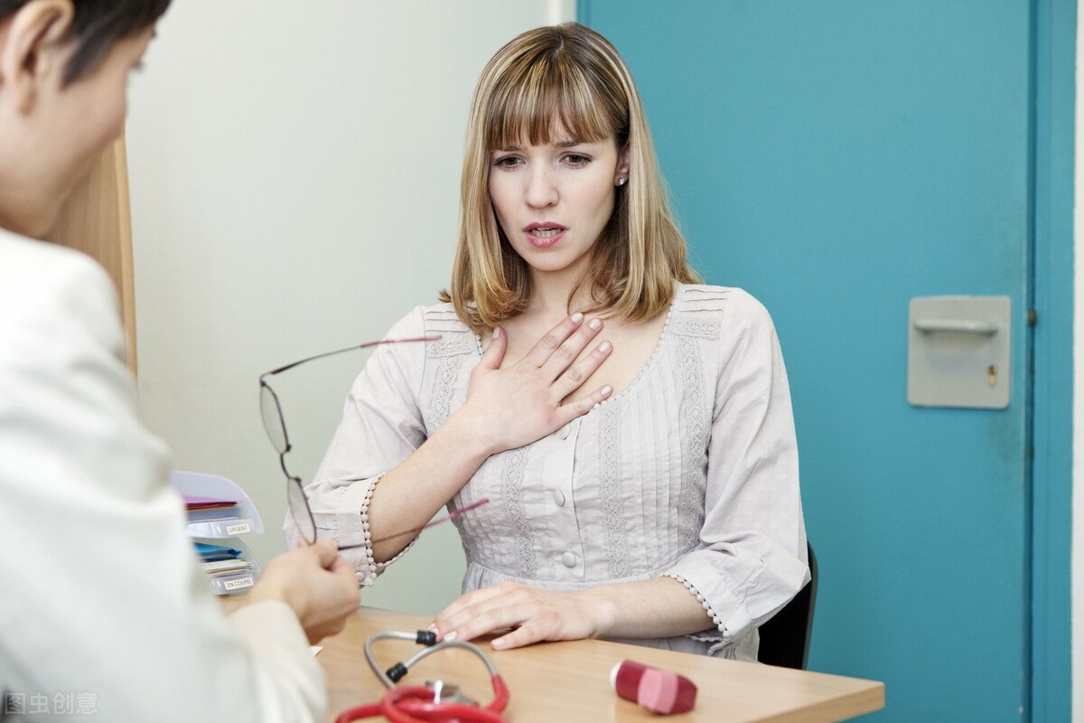 乳房肿块是怎么摸出来的,乳房摸到一个滑溜溜的小硬块