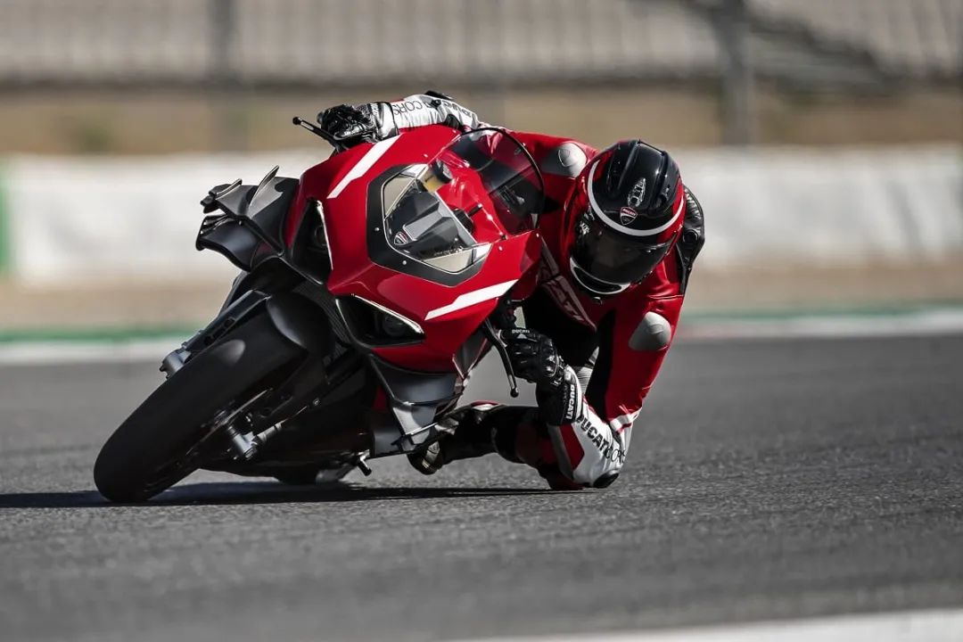 悬吊单杠的好处和坏处,悬吊功效与作用