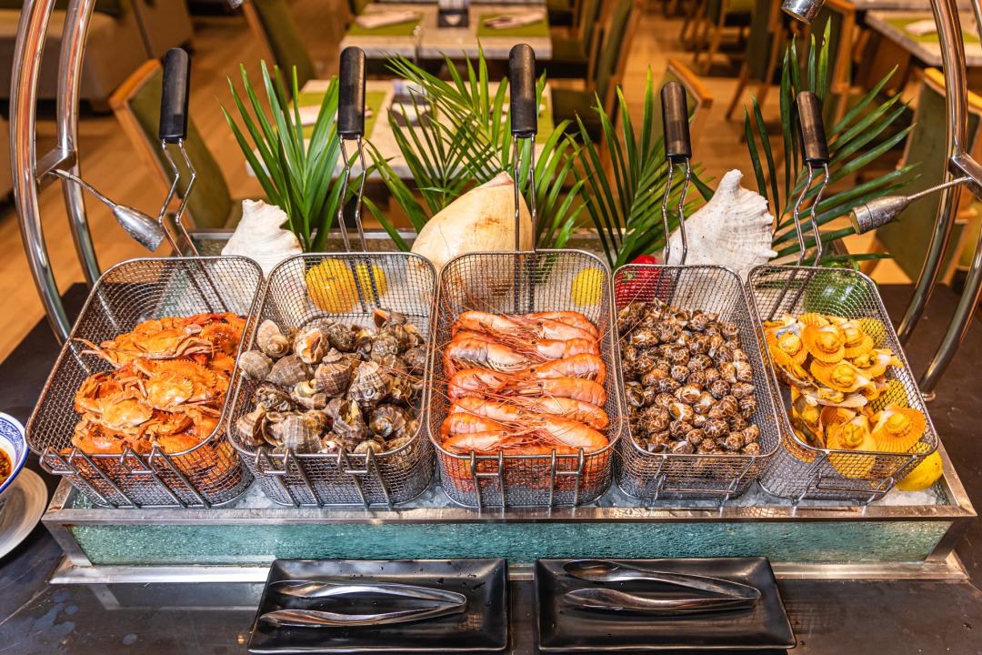 小龙虾海鲜自助烤肉,这家自助餐性价比超高