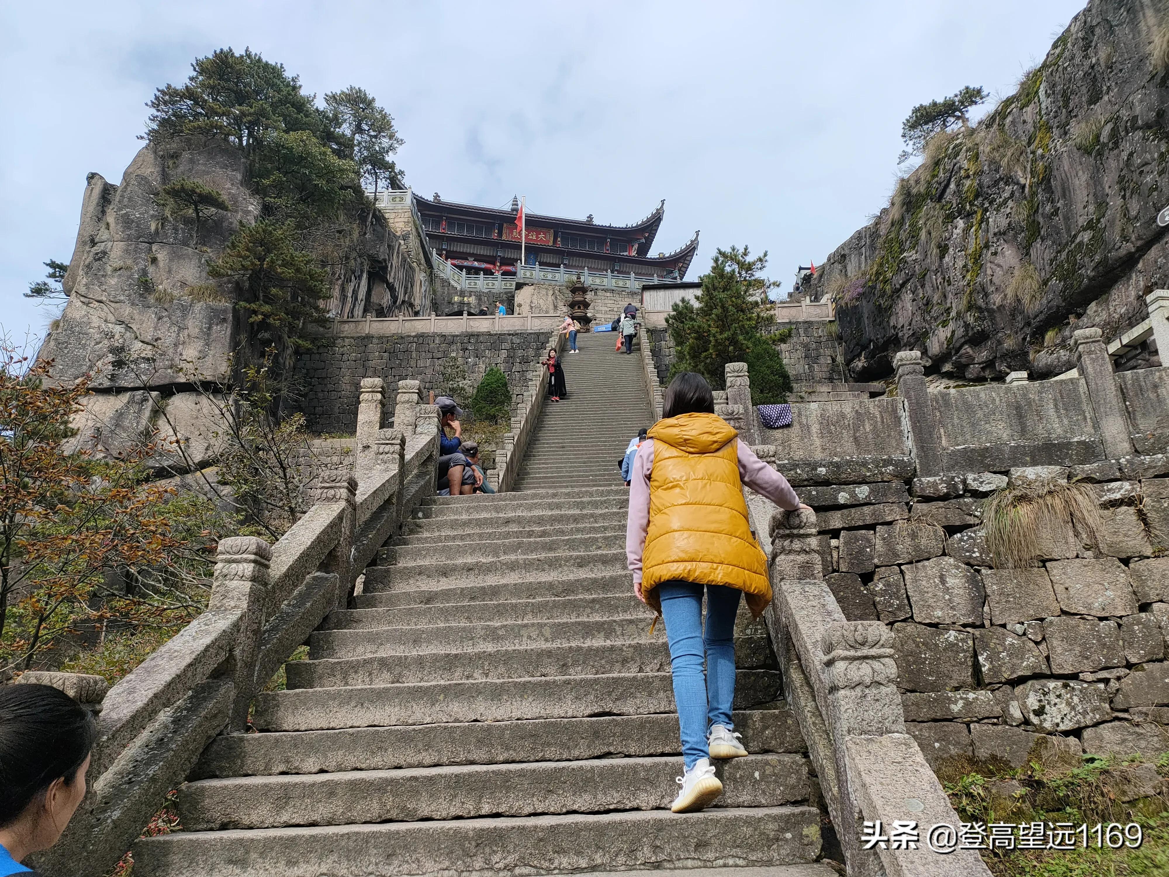 千里追寻歌曲原唱,写九华山的经典文章