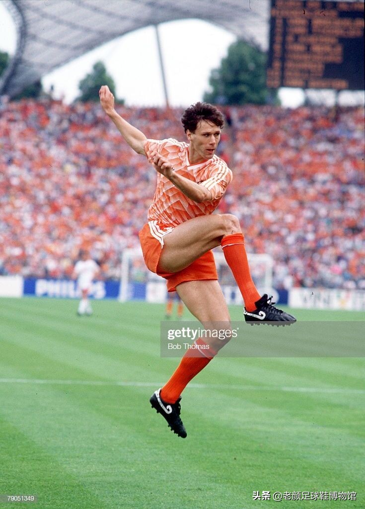 20世纪最伟大的足球教练荷兰,一代宗师功夫最强