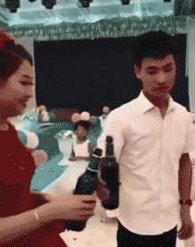 和女朋友吵架了冷战怎么解决,跟女朋友吵架了冷战怎么办