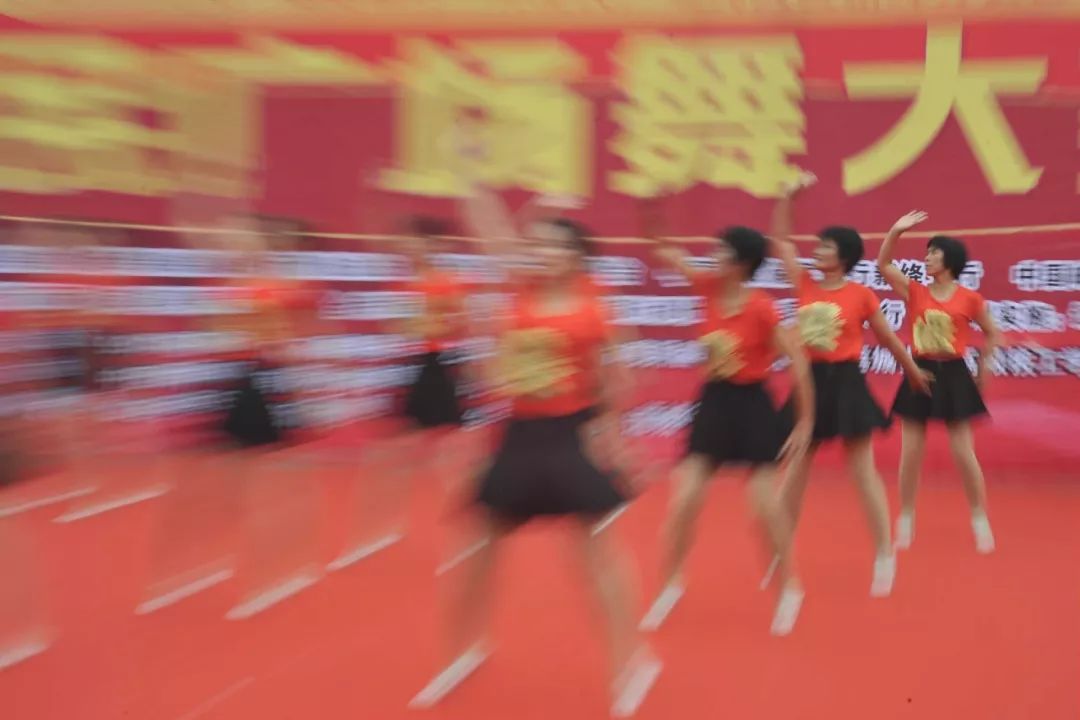 两年卖出2.61亿包纸巾,藏在县城的亿万生意