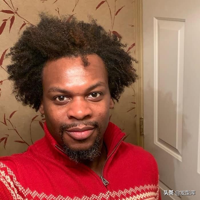 适合又大又圆脸型的发型男士,椭圆脸型男士的16种理想发型