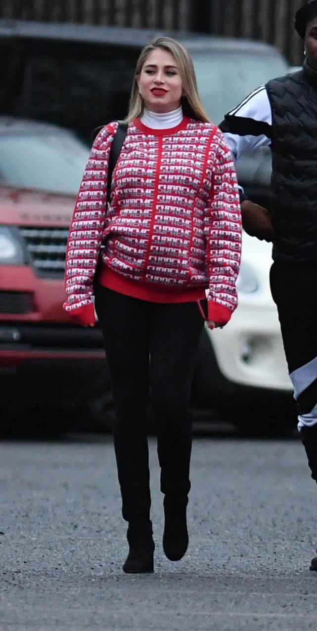 奶爸联队！曼联5人宣布妻子女友有喜，为了奶粉钱也得更努力踢球