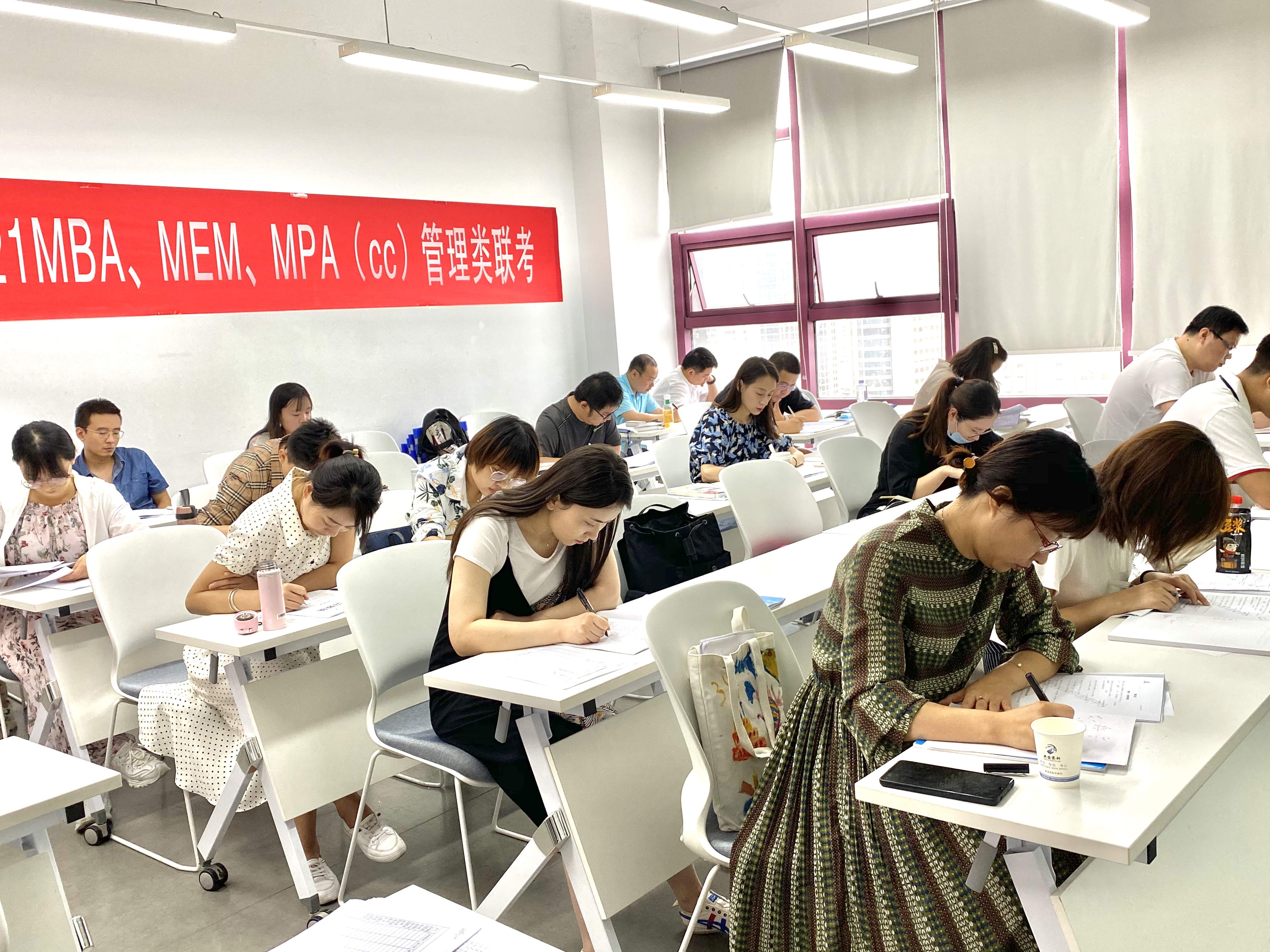 瑗垮畨璧涚mba鍩硅,瑗垮畨璧涚鏁欒偛浣曟暚鑰佸笀璁瞞ba