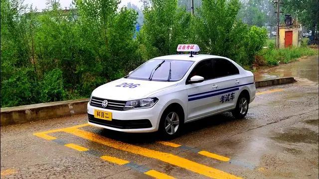 半坡起步定点总是熄火怎么办,半坡起步熄火怎么补救不超时