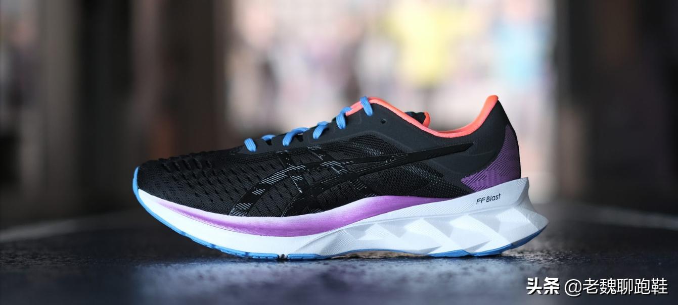 就算是慢跑鞋之王，也顶不住了：全年亏损1.5亿，连续4年下滑