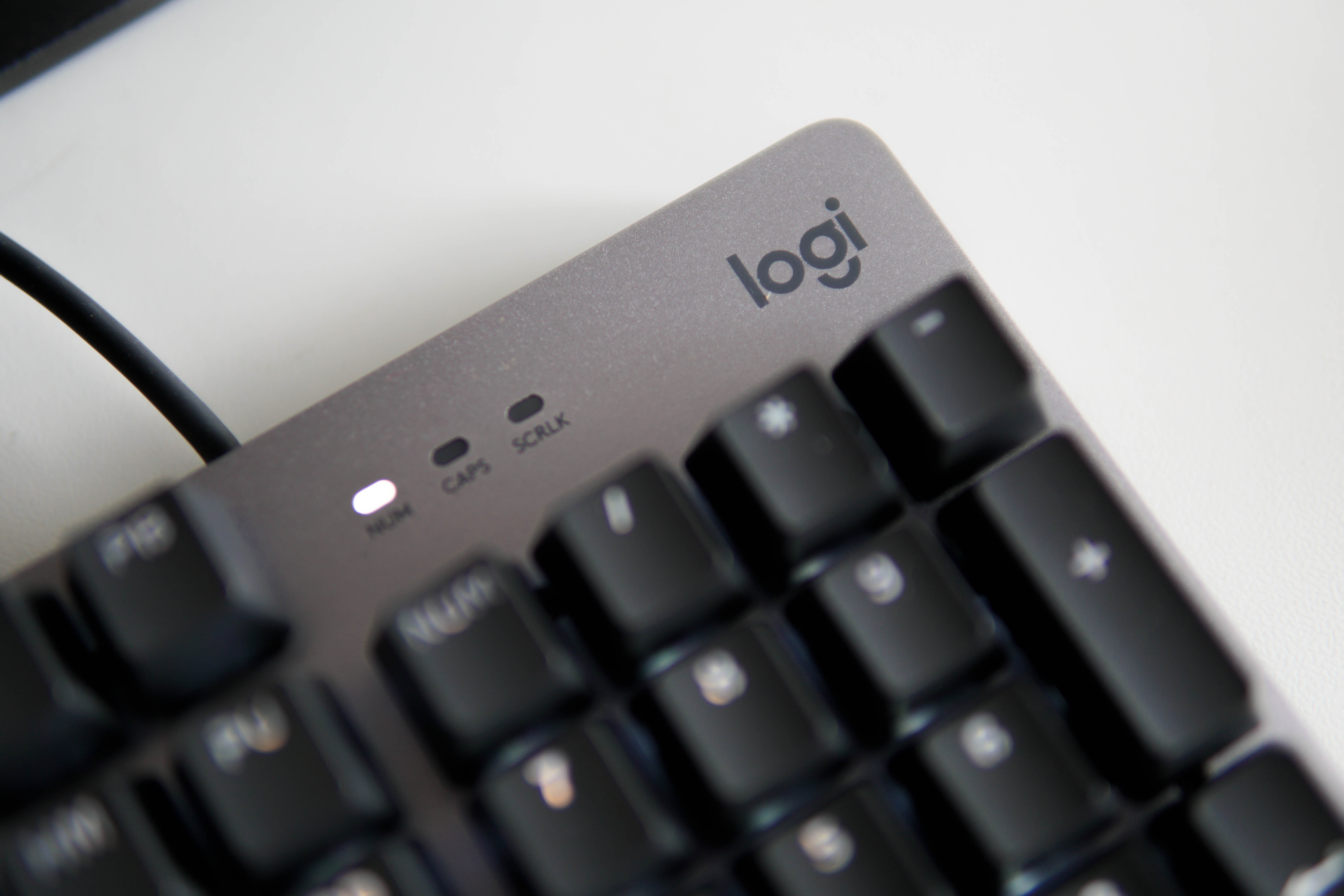 罗技k845键盘适合打游戏么,罗技k845键盘测评打游戏