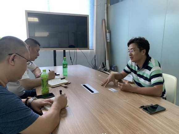 「走进深圳」七星龙渊：屏*界无**，心无疆无线投屏新技术新玩法