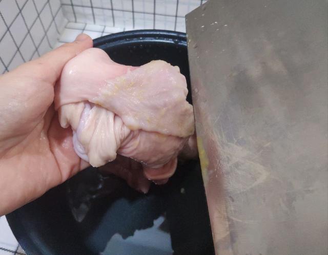 热天胡椒猪肚鸡的正确做法,汤浓肉嫩胡椒猪肚鸡视频