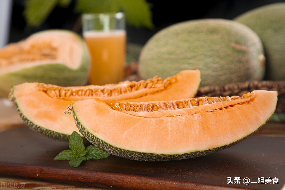 如何选择哈密瓜甜不甜,怎么选哈密瓜甜与不甜