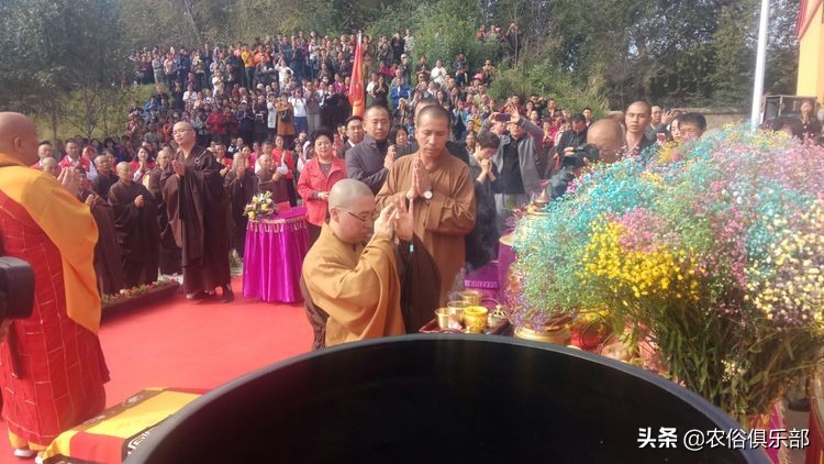 逝者出殡前开光仪式是什么,出殡前一天烧纸有什么讲究