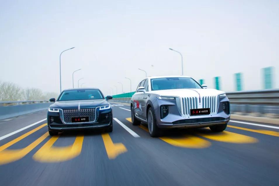 把数百万的迈巴赫换成红旗，中国富豪的汽车文化转向了吗？