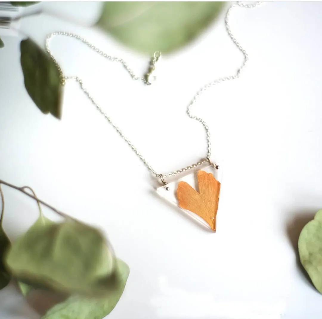 银杏树叶如何做玫瑰花,银杏叶如何制作玫瑰花