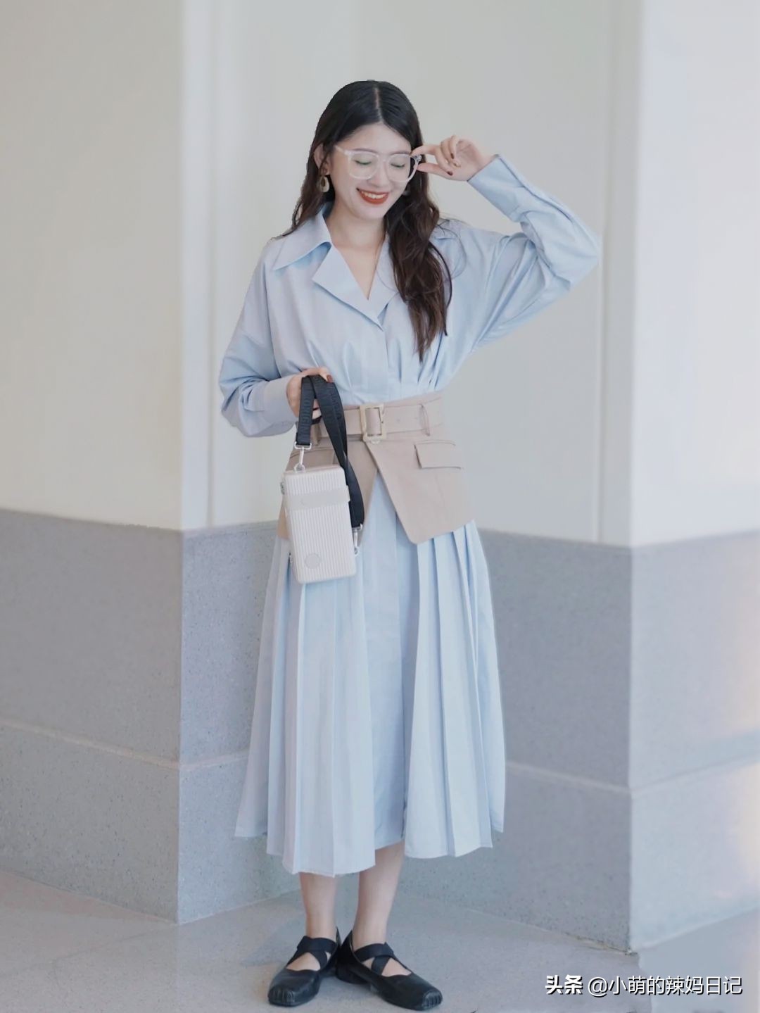 新款流行裙子碎花显白,今年这8条碎花裙好看又显瘦