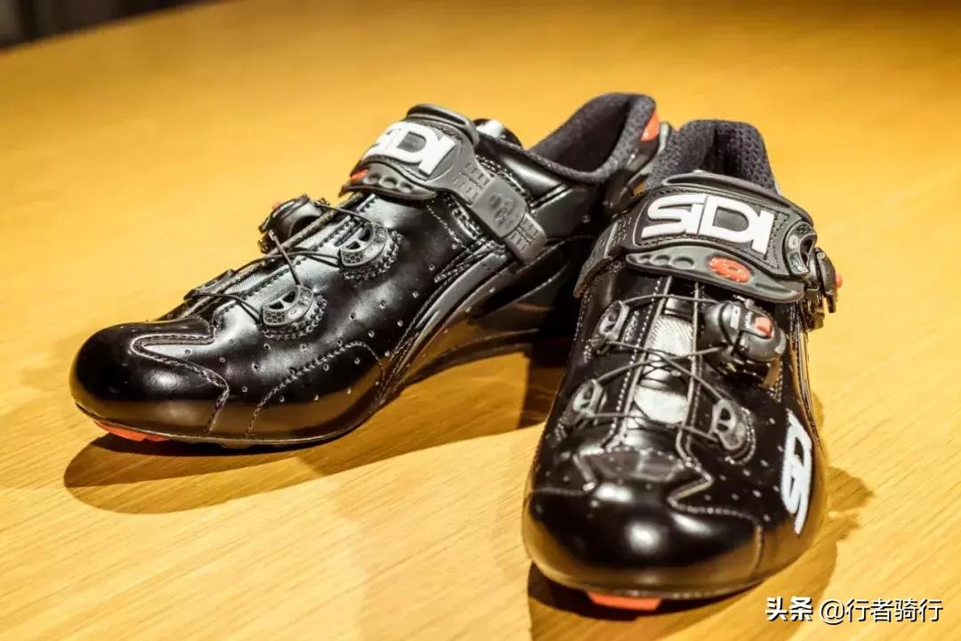 骑车是不是要穿运动鞋,为什么骑车需要专用鞋子