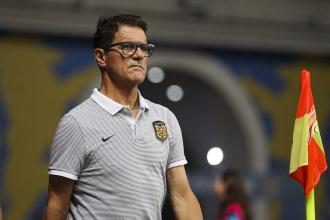 江苏苏宁主场0:3不敌上海上港,江苏苏宁足球全部比赛