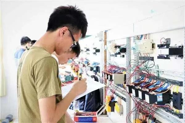 广东科技学院一流本科专业有哪些,广东科技学院南城校区有多少专业