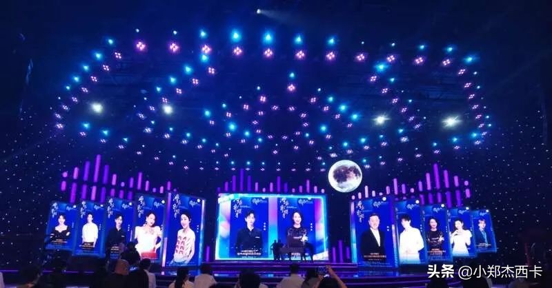 大湾区王菲出场谢霆锋表现,大湾区晚会谢霆锋王菲同台了吗