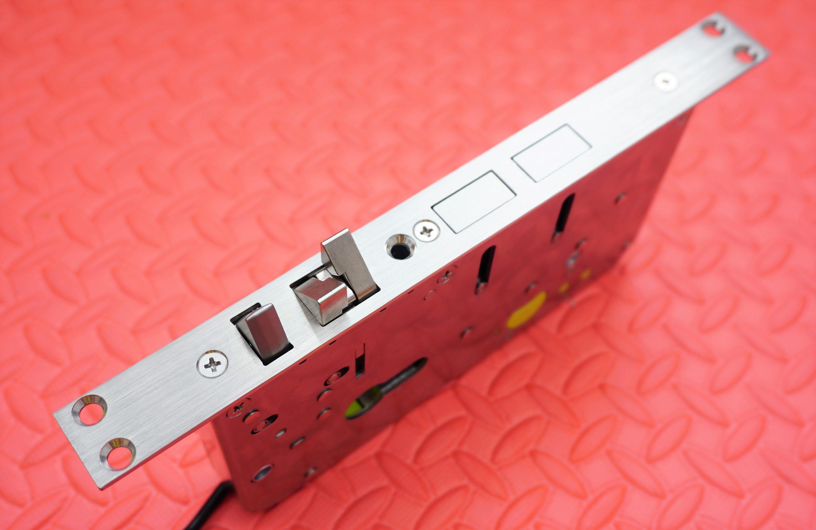 小米智能甲级防盗门,5000左右的小米智能防盗门