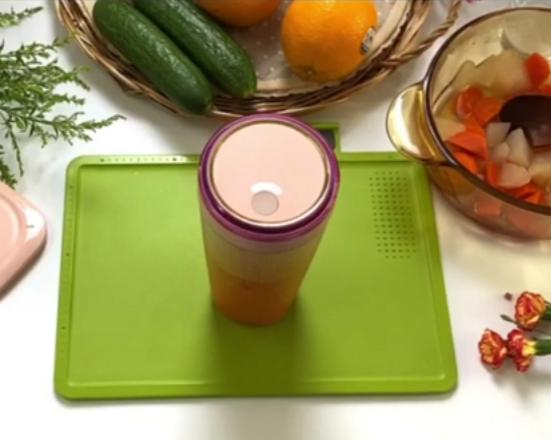 摩飞便携榨汁杯使用视频,摩飞便携榨汁杯做热饮
