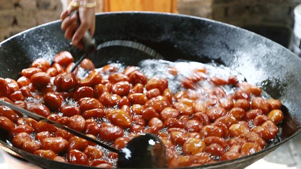 成本低小吃炸串,小吃蛋烘糕做法