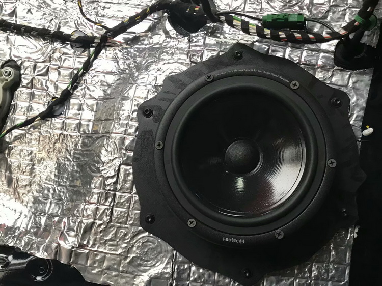 保时捷卡宴turbo动力升级,保时捷卡宴音响改装80万