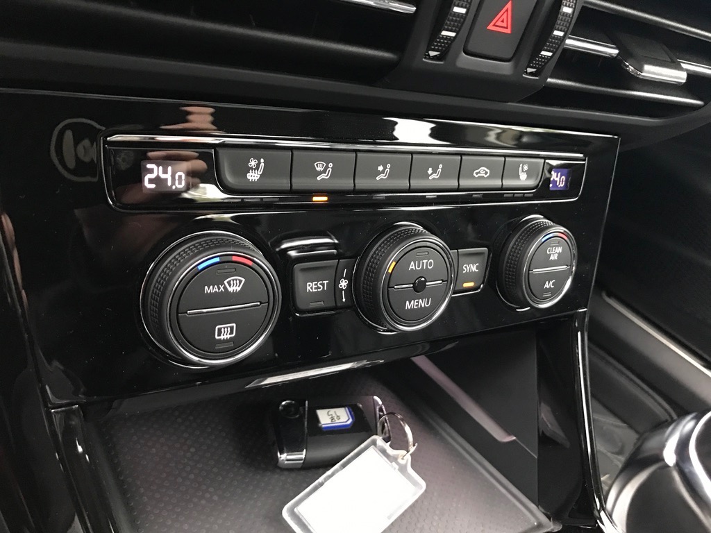 大众帕萨特380豪华版驾驶体验,大众帕萨特380豪华版驾驶感受