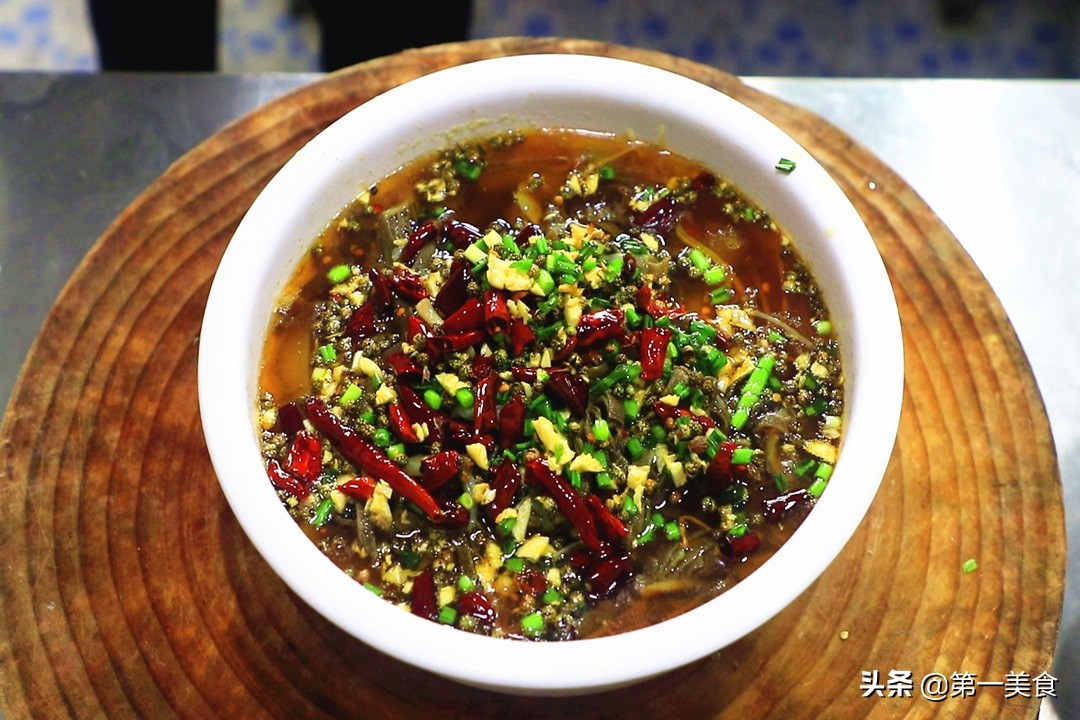 水煮毛肚脆嫩爽口,重庆正宗火爆毛肚做法