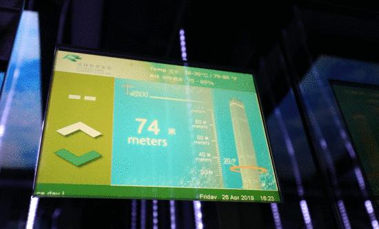 漫步香港街头感受港岛风景,逛整个香港要多长时间