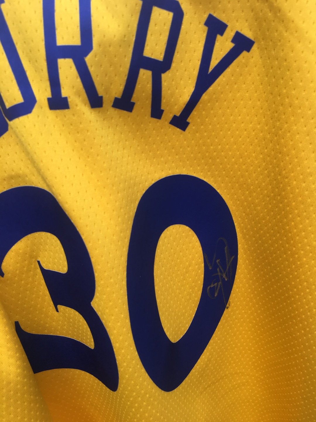 校园篮球赛，穿什么样的球衣最帅！