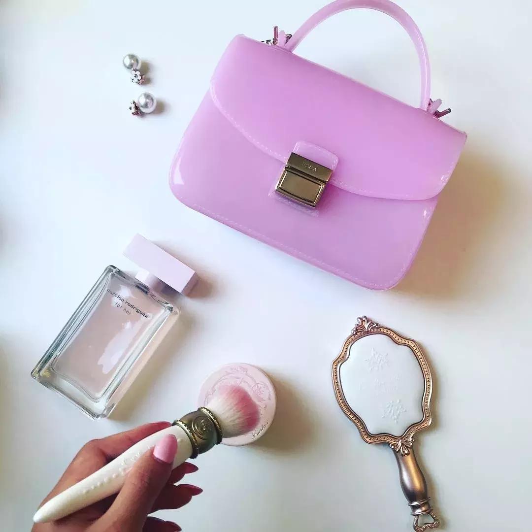 早春必买的十款包包品牌,最值得买的10款包包品牌