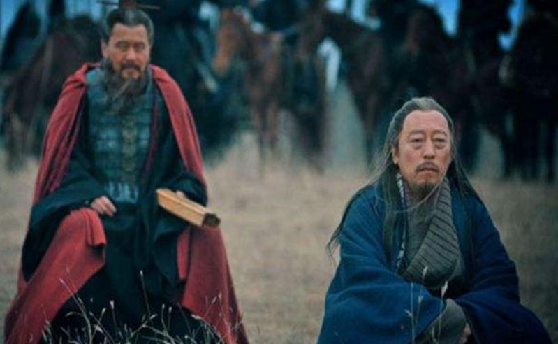 司马懿为何不受曹操重视，却在曹丕称帝后被重用？