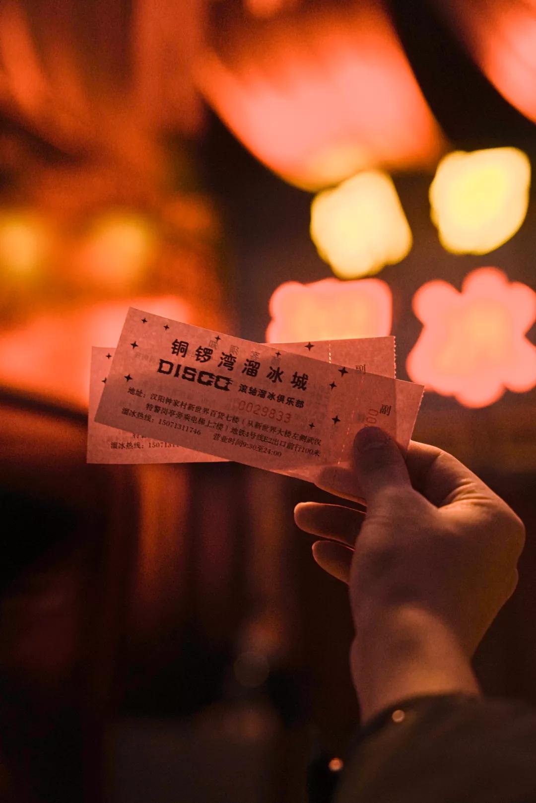 父母约会时，玩得比你野多了