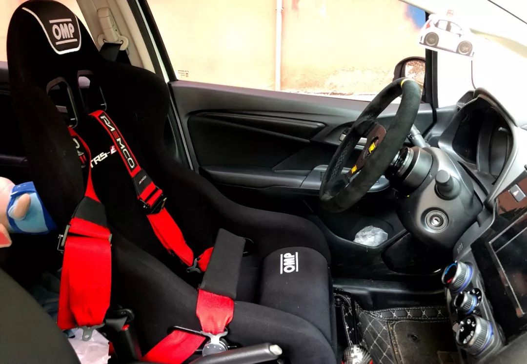 领克032022款1.5t劲pro落地价,领克032022款dct劲pro2.0t落地