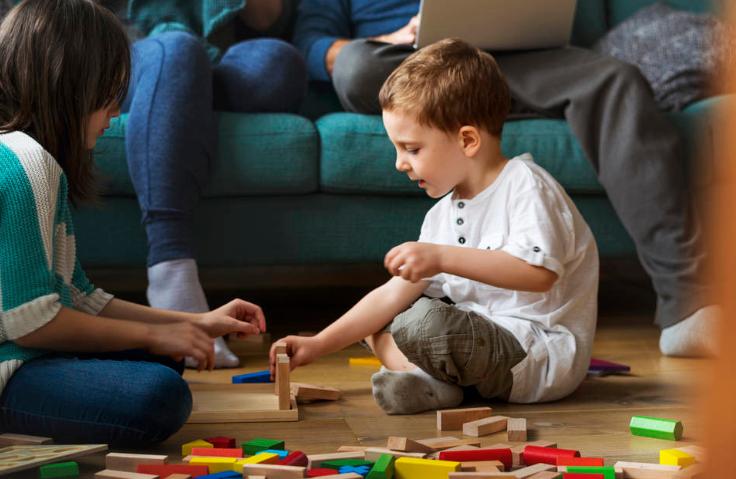 姐姐开学弟弟哭了想念姐姐,姐姐开学弟弟难过