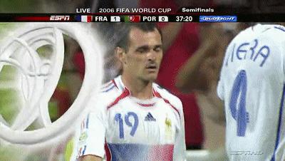 球王也假摔？盘点C罗假摔