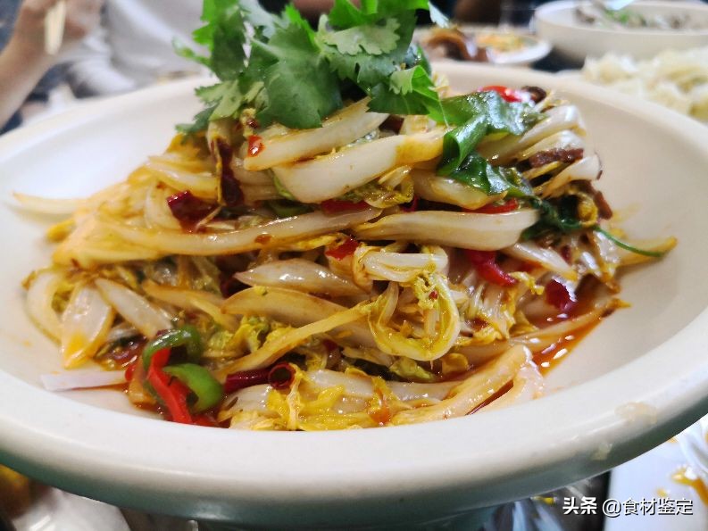 辽宁中医药大学附近隐匿一家清真饭店,小店不大味道可圈可点