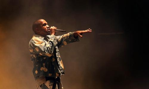 kanye穿yeezy联名gap,以后还能买到yeezy吗