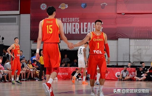 杨毅对赵睿评价,赵睿篮球场怼人视频