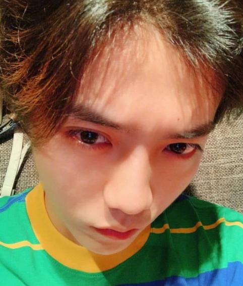 刘昊然在家写论文新闻,刘昊然在家写论文视频