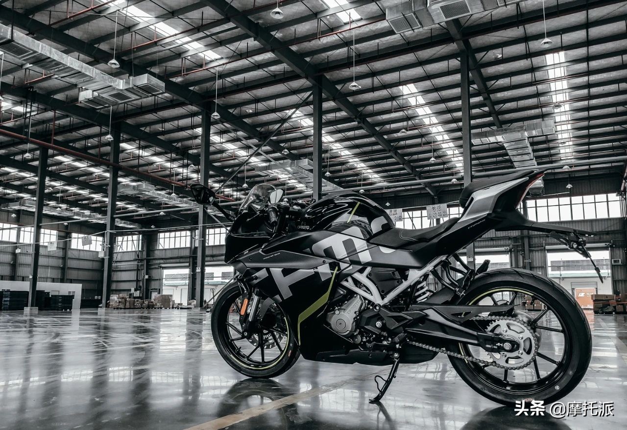 豁车有理，拆车无罪：GPR150灵魂对决250SR