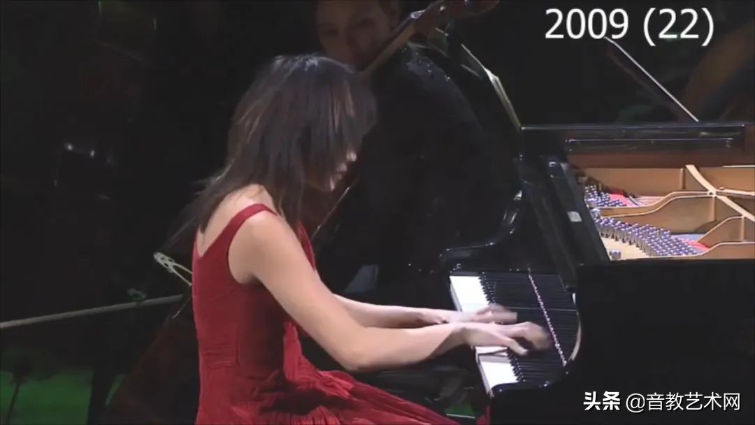 王羽佳14岁弹琴视频,王羽佳8岁钢琴演奏视频
