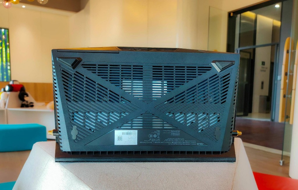 华硕ax68u的5g信号很差吗,华硕ax88u有2.5g网口吗