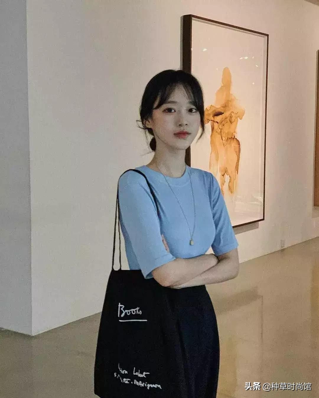 看腻了网红脸,看腻了清纯的女主