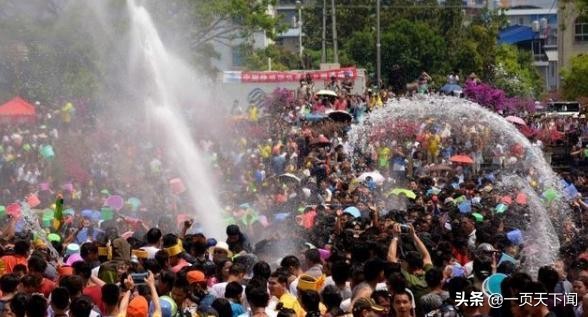 泼水节共同欢度,泼水节欢聚一堂