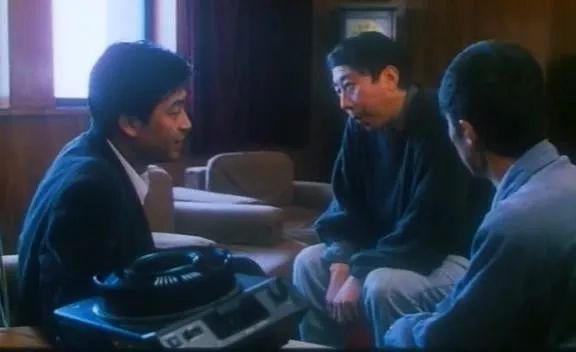 导演界有比张艺谋地位还高的吗,比张艺谋更老牌的导演有谁