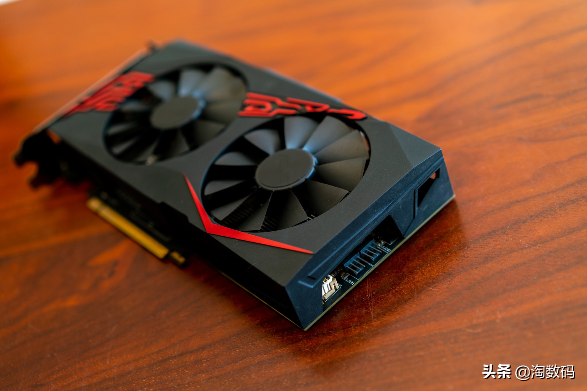 华硕rx580t8g吃鸡表现,华硕rx5808g游戏表现